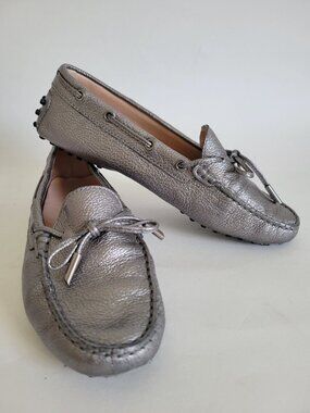 Tod's Silver Gommino Pebbled leather driving Loafer size 36.5 luxury slip on